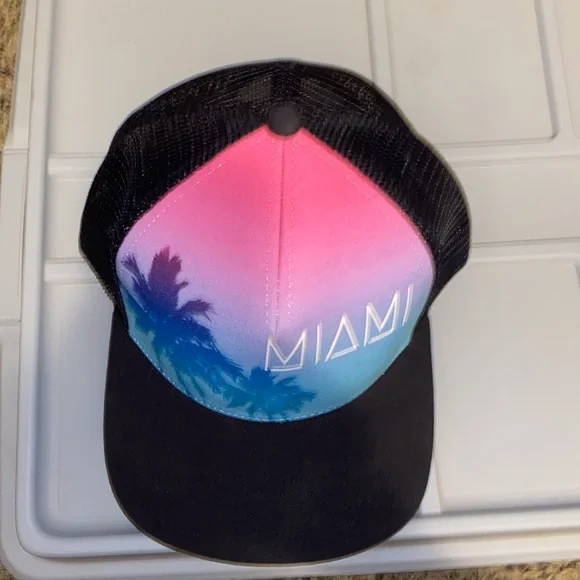 American Needle hat - Picture 5 of 6